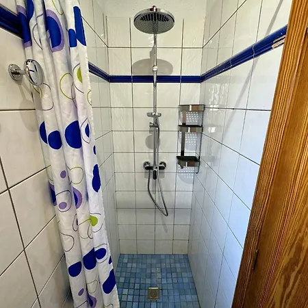 Residencial Rolando شقة *