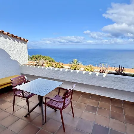 Residencial Rolando شقة *