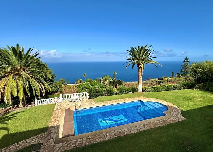 Residencial Rolando Apartment *